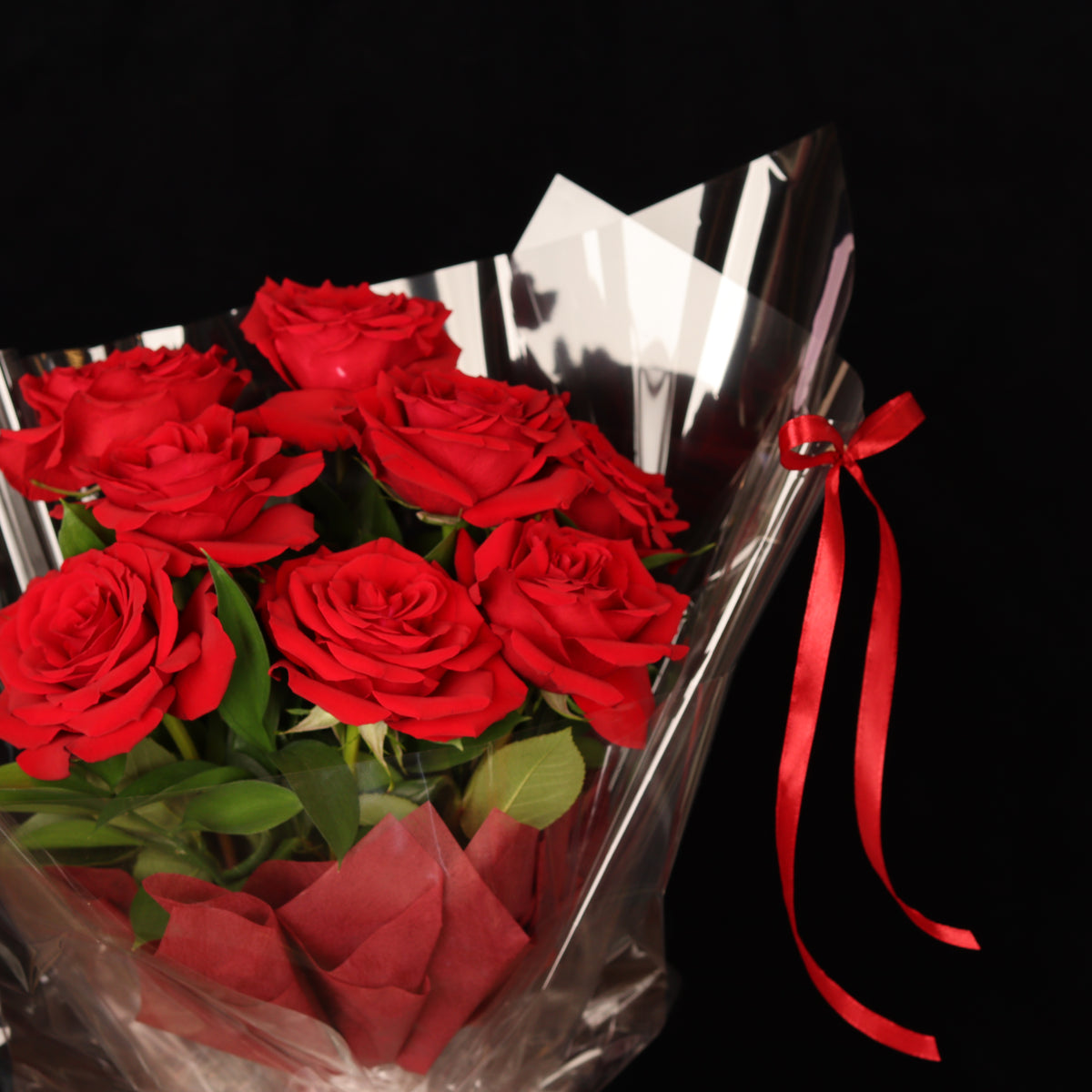 Scarlet Love Affair – alternate view, Valentine's Day flower delivery Dubai