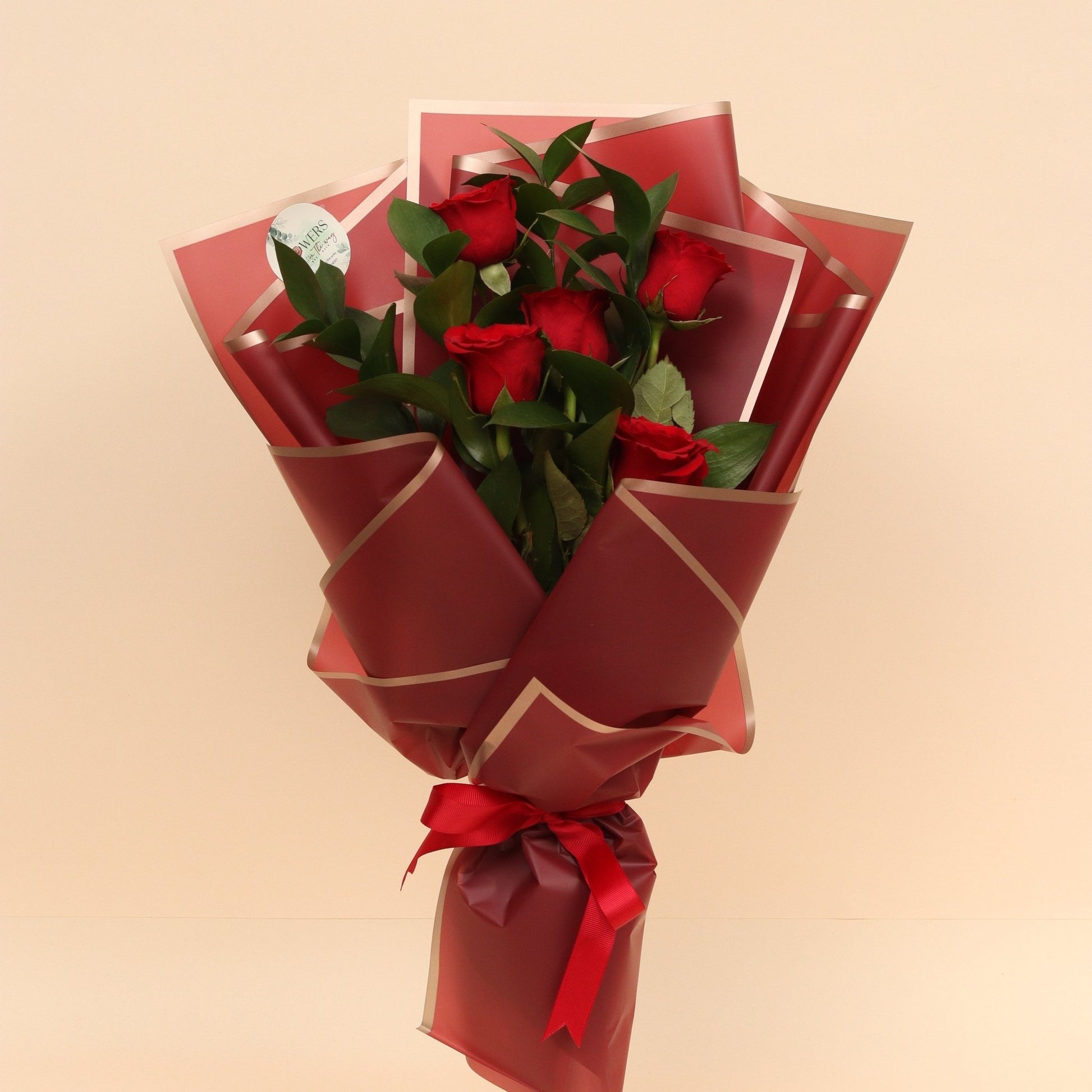 عناق الزهور | Floral Embrace - Flowers On The Way