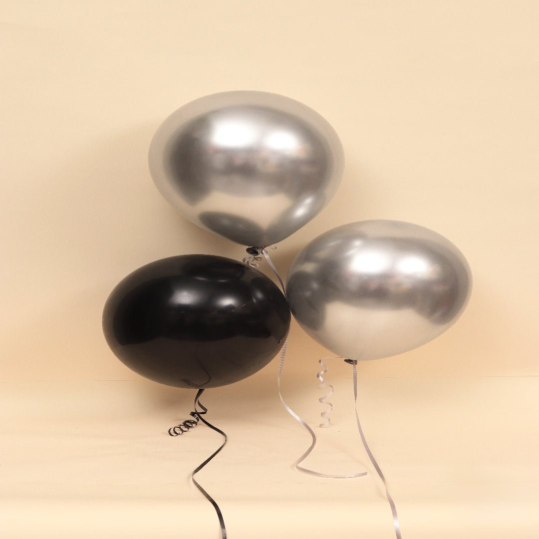 بالون فضي وأسود | Silver &amp; Black Helium Balloon - Flowers On The Way