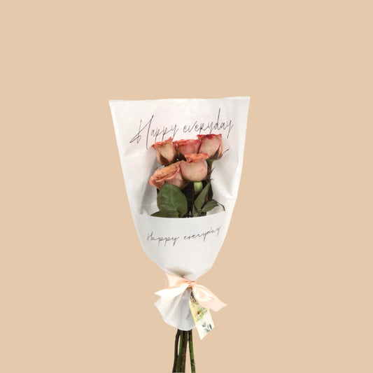 "دفء الكابتشينو" "Cappuccino Glow Bouquet" - Flowers On The Way