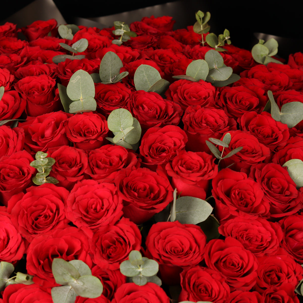 Passion Grand Bouquet – alternate view, Valentine's Day flower delivery Dubai