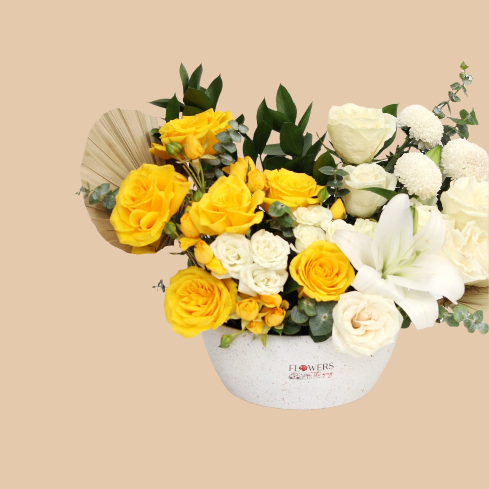"إشراقة نقاء" "Pure Radiance Box" - Flowers On The Way