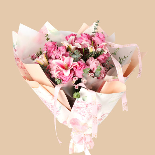 همسة فخامة | Blush Grandeur – Pink Rose, Lily & Hydrangea Bouquet - Flowers On The Way