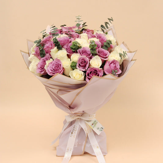 همسة ليلك | Lilac Whisper – White & Purple Roses - Flowers On The Way