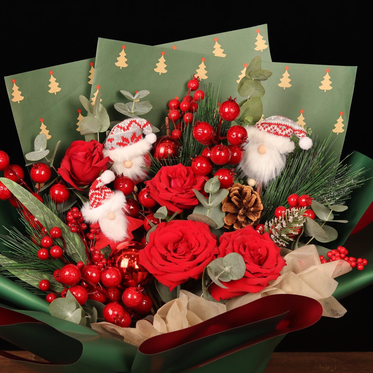 Holiday Cheer Bouquet - detail of roses and red berries, Christmas flowers Dubai