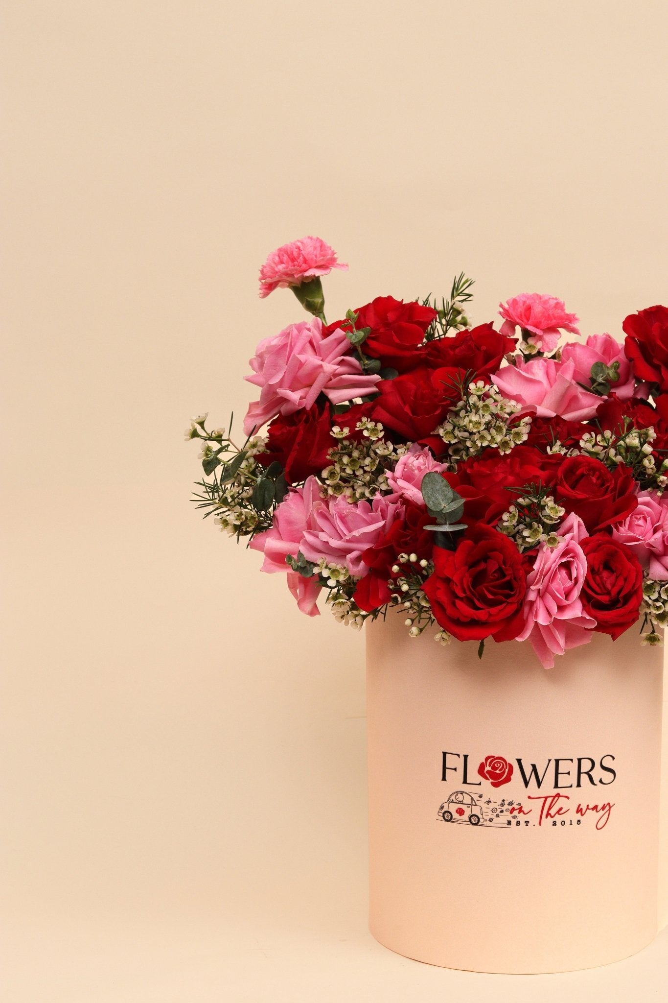لحظة حب | Moment of Love - Flowers On The Way