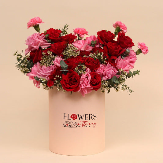 لحظة حب | Moment of Love - Flowers On The Way