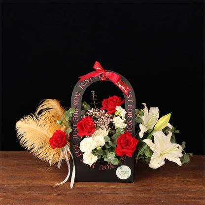 Noir Arch Love Basket