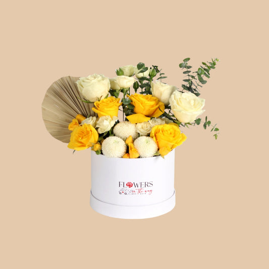 "نور ونعومة" "Radiant Grace Box" - Flowers On The Way