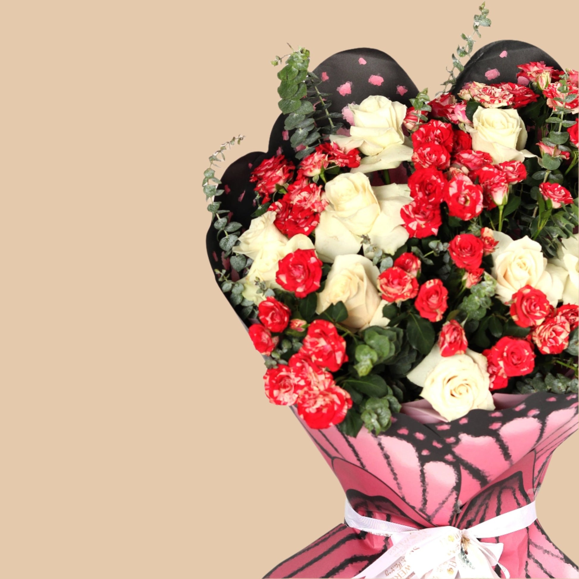 رفرفة الألوان | Colorful Wings Bouquet - Flowers On The Way