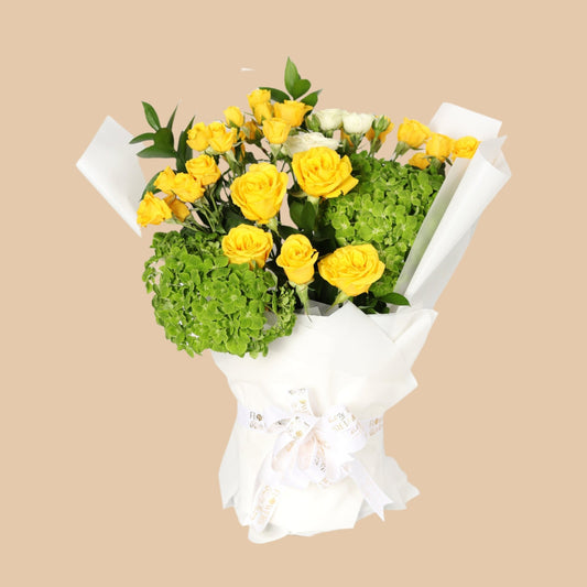 تناغم الطبيعة | Nature’s Harmony – Green Hydrangea & Baby Rose Mix - Flowers On The Way