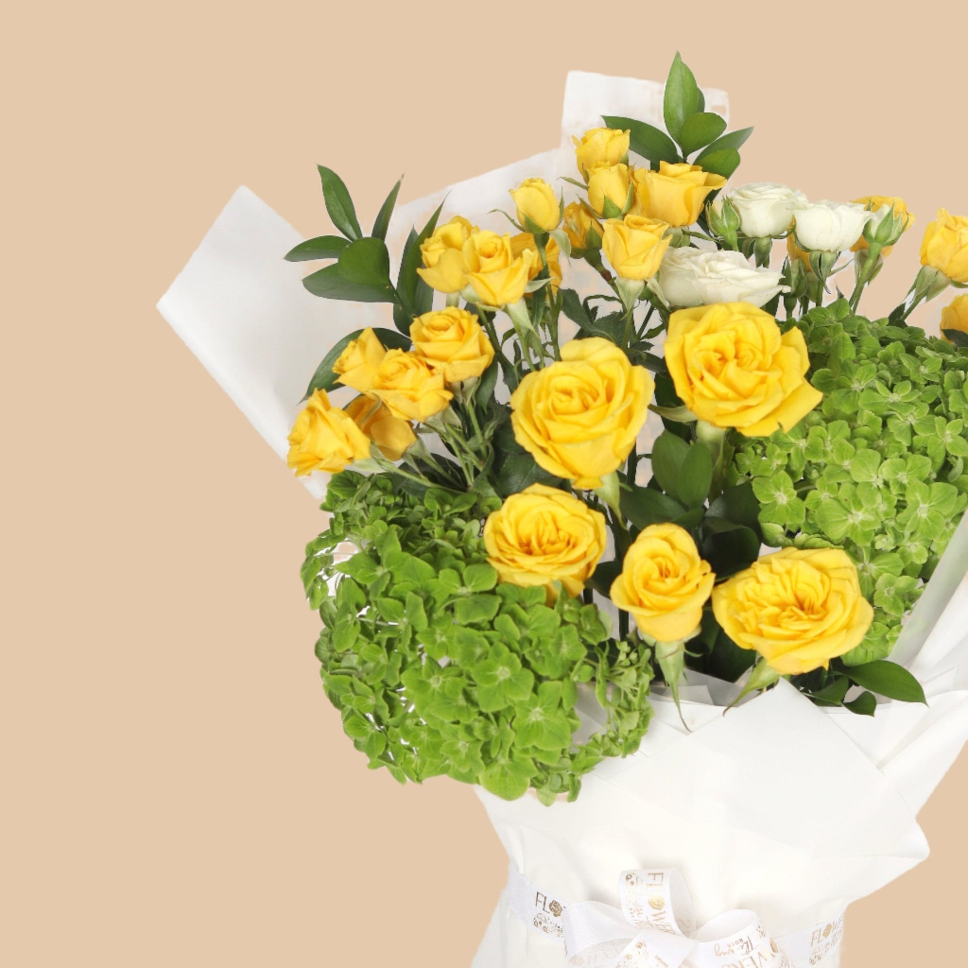 تناغم الطبيعة | Nature’s Harmony – Green Hydrangea & Baby Rose Mix - Flowers On The Way