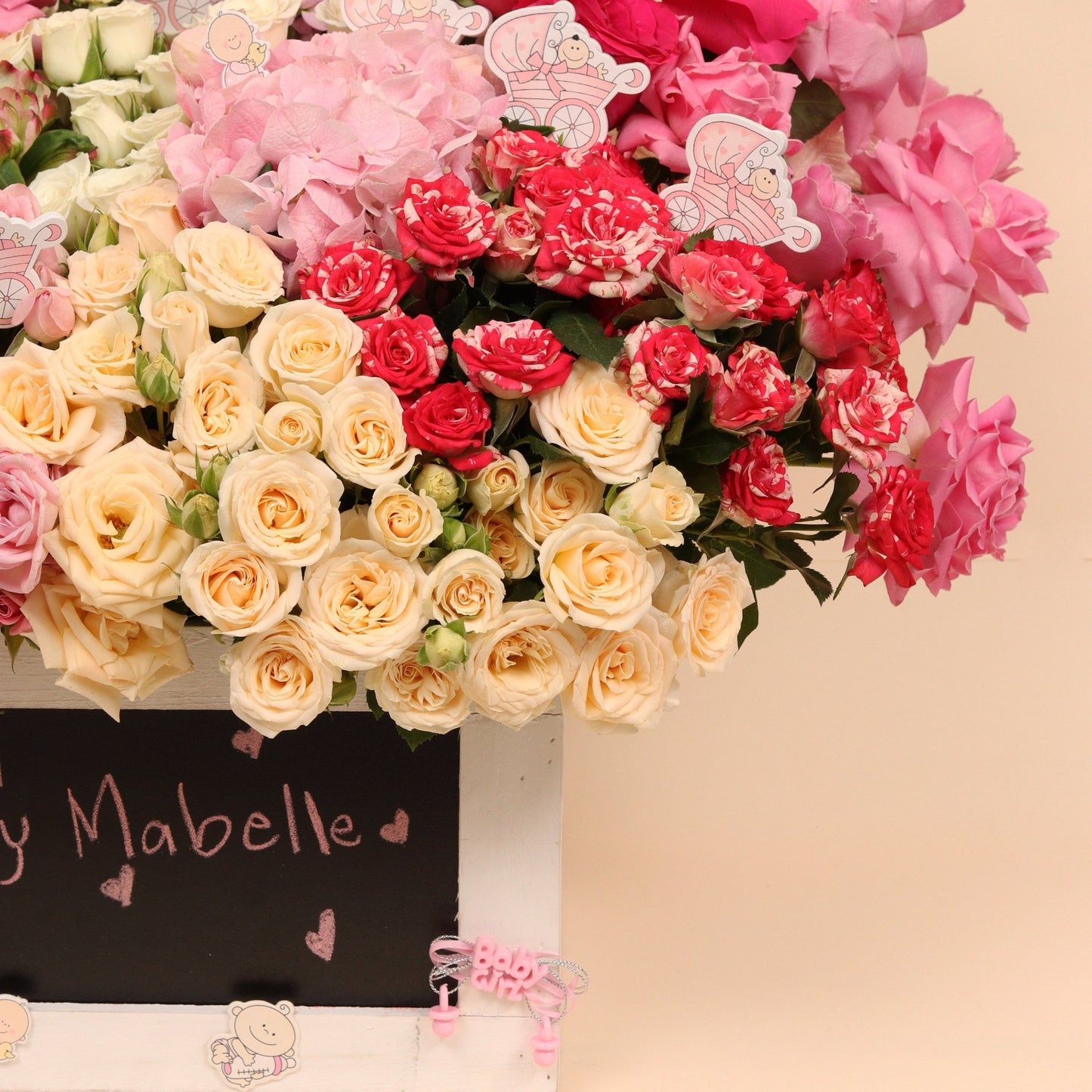 تنسيق الزهور الفاخر | Deluxe Floral Arrangement - Flowers On The Way